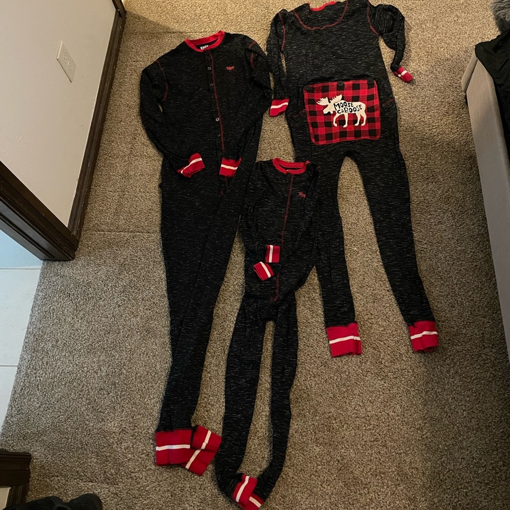 Family of 3 matching Christmas pj’s